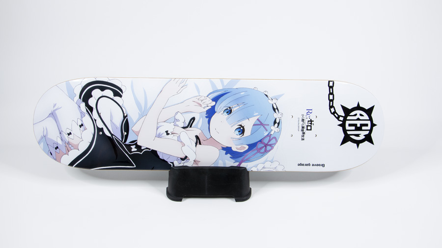 we スケートボードデッキ イラスト付き